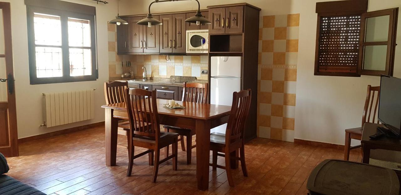 Alojamiento Rural Casa Inocente La Toba  外观 照片