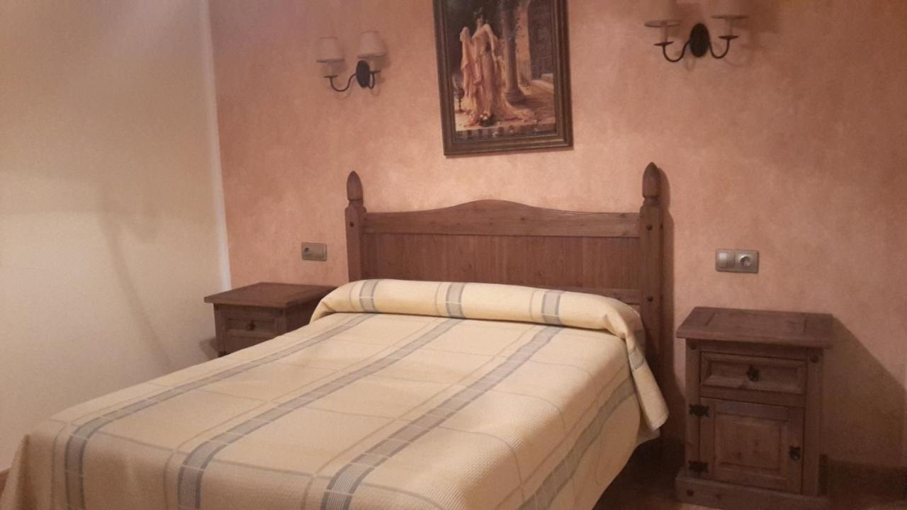 Alojamiento Rural Casa Inocente La Toba  外观 照片