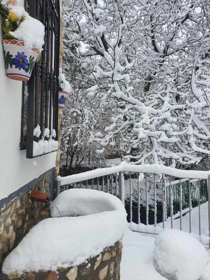 Alojamiento Rural Casa Inocente La Toba  外观 照片