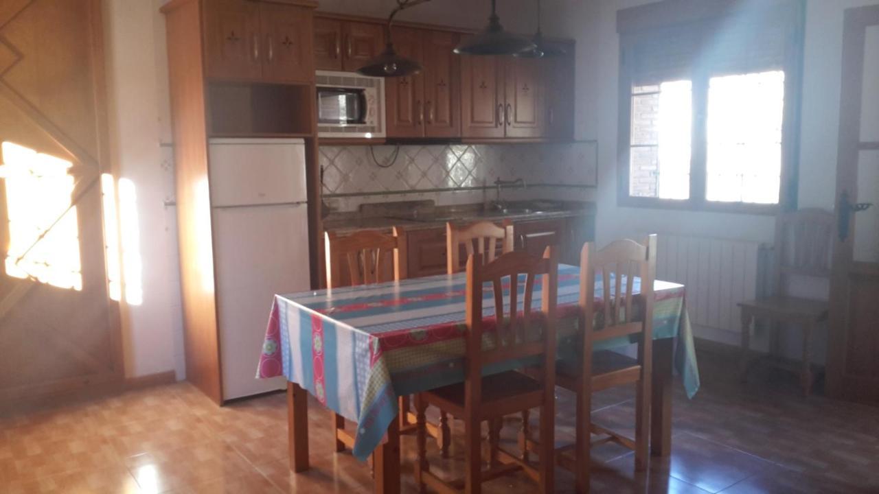 Alojamiento Rural Casa Inocente La Toba  外观 照片
