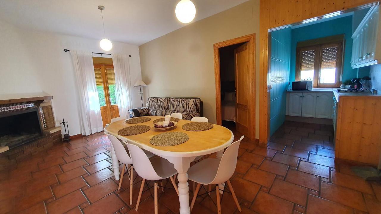 Alojamiento Rural Casa Inocente La Toba  外观 照片