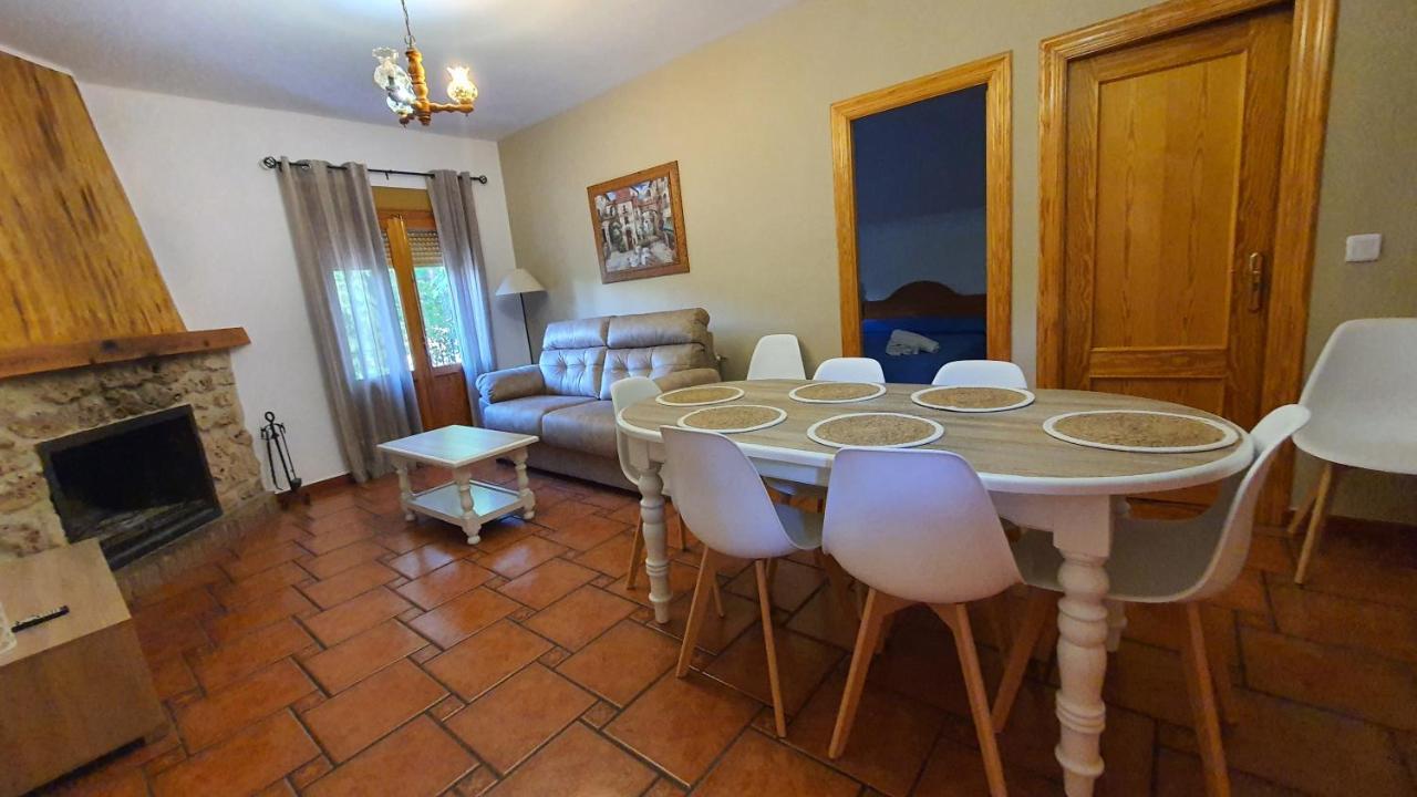 Alojamiento Rural Casa Inocente La Toba  外观 照片