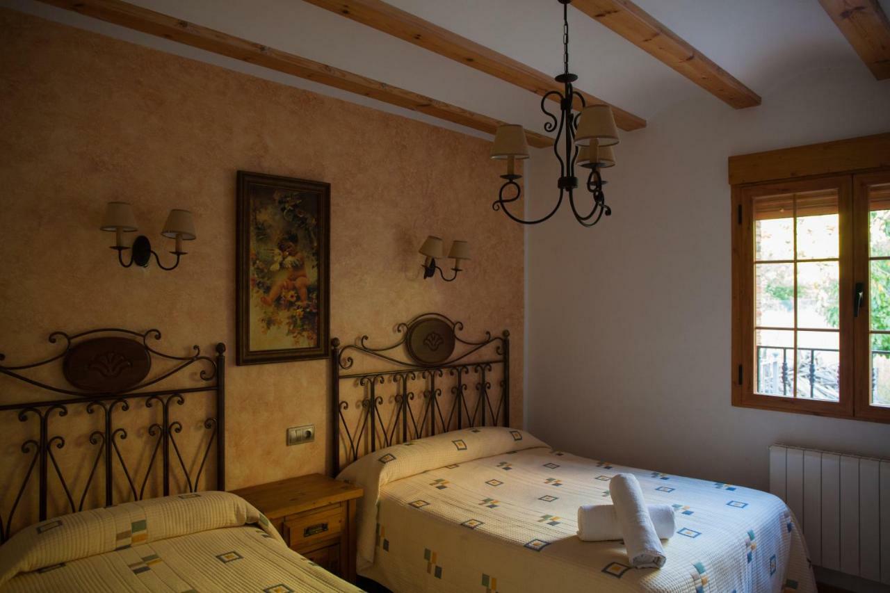 Alojamiento Rural Casa Inocente La Toba  外观 照片